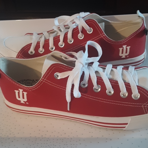 skicks Other - WALKING IU tennis shoe